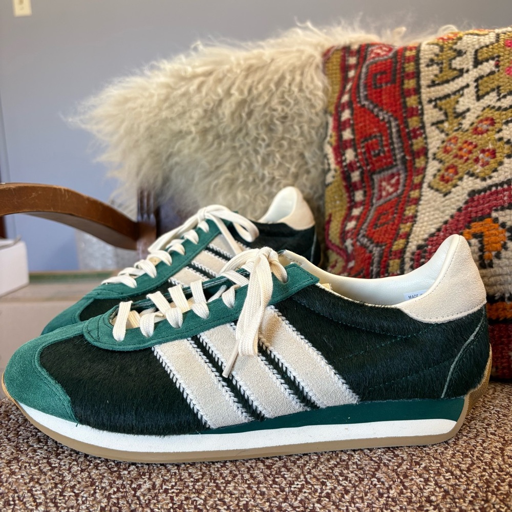SOLD adidas 70s Style Green Pony Hair & Cream Leather Low Top Sneakers / Size 8